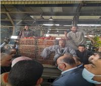 وزير التنمية المحلية ومحافظ القاهرة يتفقدان سوق العبور لمتابعة الأسعار 