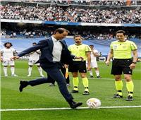 نادال ينفذ ضربة بداية مباراة ريال مدريد وإسبانيول