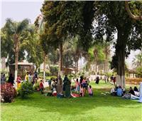 لليوم الثاني.. توافد المواطنين على حدائق القناطر الخيرية بالقليوبية | صور
