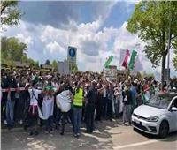 جماهير الجزائر يتظاهرون أمام مقر فيفا للمطالبة بإعادة مباراة الكاميرون