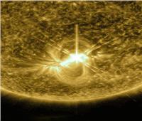 الجمعية الفلكية: الشمس تطلق توهج قوي من موقع انفجار 10 مايو| فيديو وصور