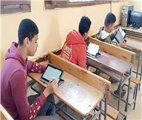 «التعليم»: 99.9 % من طلاب أولى ثانوي أدوا امتحانات اليوم إلكترونيًا 