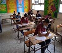 طلاب الشهادة الإعدادية بالقاهرة: «سعداء بسهولة امتحان اللغة الأجنبية»