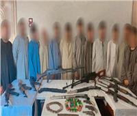 ضبط 13 متهما بحوزتهم رشاشات وبنادق ومخدرات في حملة بأسيوط