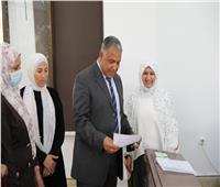 نائب رئيس جامعة الأزهر يتفقد لجان امتحانات طب الأسنان بنات بمدينة نصر  