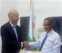 السفير المصري في جيبوتي يبحث تعزيز التعاون بين البلدين