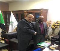 السفير المصري في الخرطوم يلتقي وزير الصحة السوداني