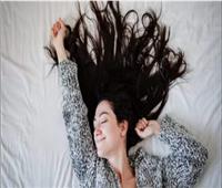 تاج المرأة.. كيفية حماية «شعرك الطويل» أثناء النوم
