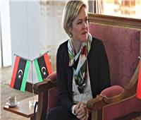 سفيرة بريطانيا لدى ليبيا تعلن إعادة فتح سفارة بلادها بطرابلس