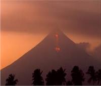 الفلبين.. الرماد يغطي مدن شرق البلاد مع ثوران بركان "بولوسان"
