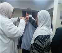 تطعيم المواطنين ضد كورونا خلال تحديث بيانات البطاقات التموينية بالإسكندرية