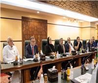 اللجنة العليا للعمرة تجتمع مع مسئولي شركة مطوفي حجاج الدول العربية
