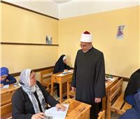 رئيس قطاع المعاهد الأزهرية يتفقد لجان امتحانات الثانوية بالجيزة 