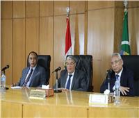 محافظ المنيا يناقش محاور الخطة السكانية خلال اجتماع المجلس الإقليمي للسكان