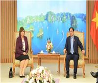رئيس الوزراء الفيتنامي يلتقي السفيرة المصرية لتعزيز العلاقات الدبلوماسية