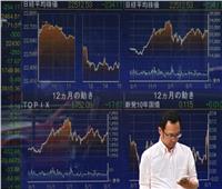 الأسواق الاسيوية تتهاوي بسبب قرارات البنوك المركزية برفع سعر الفائدة