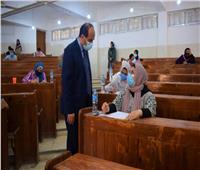 رئيس جامعة العريش يتفقد امتحانات الفصل الدراسي الثاني 