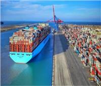 انتظام حركة الملاحة البحرية والبضائع والحاويات بميناء الإسكندرية 