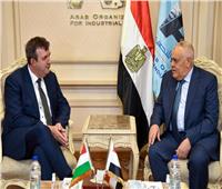 رئيس العربية للتصنيع يبحث مع وزير الصناعة المجري الشراكة لنقل وتوطين التكنولوجيا