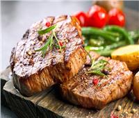 ماذا يحدث لنسبة الكوليسترول فى الدم عند تناول اللحوم الحمراء؟