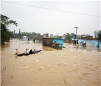الفيضانات تغمر أراضي بنجلادش والهند.. وتحاصر الملايين