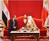 نشاط الرئيس السيسي في سلطنة عمان والبحرين يتصدر اهتمامات الصحف المصرية