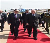 رئيس الوزراء يصل إلى الجزائر لإطلاق الدورة الثامنة من اللجنة المشتركة العليا المصرية - الجزائرية| فيديو