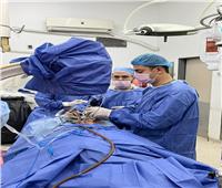 «الصحة»: نجاح أول جراحة في العمود الفقري بالمنظار داخل مستشفى الهلال 