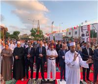 محافظ بورسعيد يشارك أهالي بورفواد صلاة عيد الأضحي المبارك بساحة المسجد الكبير