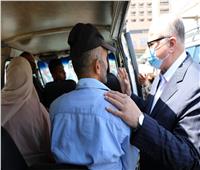 محافظ القاهرة يتفقد مواقف «السرفيس» لمتابعة التزام السائقين بتعريفة الركوب 