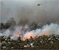 اليونان تنشر طائرات ومروحيات هليكوبتر لمنع انتشار حرائق الغابات