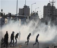 غرب الضفة .. مواجهات بين الفلسطينيين وقوات الاحتلال في مسيرة مُناهضة للاستيطان 