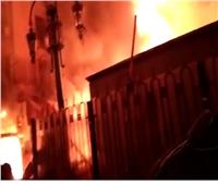 السيطرة على حريق شب داخل عقار خلف مسجد الحسين 