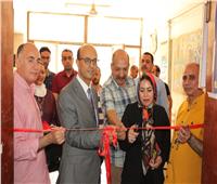 نائب رئيس جامعة أسيوط يشهد افتتاح معرضاً فنياً بكلية الفنون الجميلة
