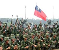 الجيش التايواني يطلق قنابل مضيئة لإبعاد طائرات مجهولة
