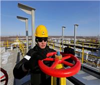 «الطاقة الدولية»: إنتاج روسيا النفطي يتراجع 20% مع نفاذ الحظر الأوروبي