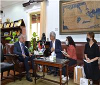 نائب رئيس جامعة الإسكندرية يستقبل المستشار الثقافي لسفارة كوريا الجنوبية