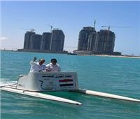 وزير الرياضة في جولة مع رئيس اتحاد التجديف في بحيرة مدينة العلمين 