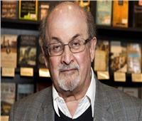 سيفقد إحدى عينيه.. وكيل أعمال سلمان رشدي يكشف تطورات حالته الصحية