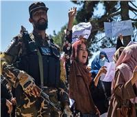 طالبان تطلق النار في الهواء لتفريق تظاهرة لنساء