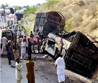 مصرع 13 شخصا إثر تصادم شاحنتين شمال شرقي باكستان