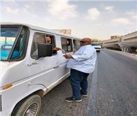 ضبط 27 سيارة سرفيس غير ملتزمة بالأجرة وخطوط السير في الهرم 