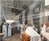 الأنبا فام يتراس القداس الإلهي في كنيسة المنيا الجديدة المحترقة