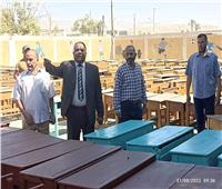 تدشين مبادرة إعادة تدوير المقاعد المدرسية المتهالكة بنجع حمادي 