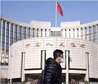 قرارات المركزي الصيني تهبط باليوان لأدنى مستوى في عامين