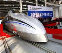 الصين تشحن أول دفعة من القطارات فائقة السرعة إلى إندونيسيا عبر البحر