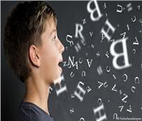 أستاذ نقد: الطفل يمكنه إجادة 4 لغات