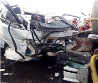 مصرع شخص وإصابة 14 آخرين في حادث انقلاب ميكروباص بالوادى الجديد