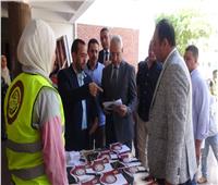 عصام فرحات يتابع إجراءات الكشف الطبي للطلاب المستجدين فى جامعة المنيا