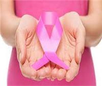 «الأوردة البارزة» مؤشر لسرطان الثدي.. 9 علامات تثير القلق